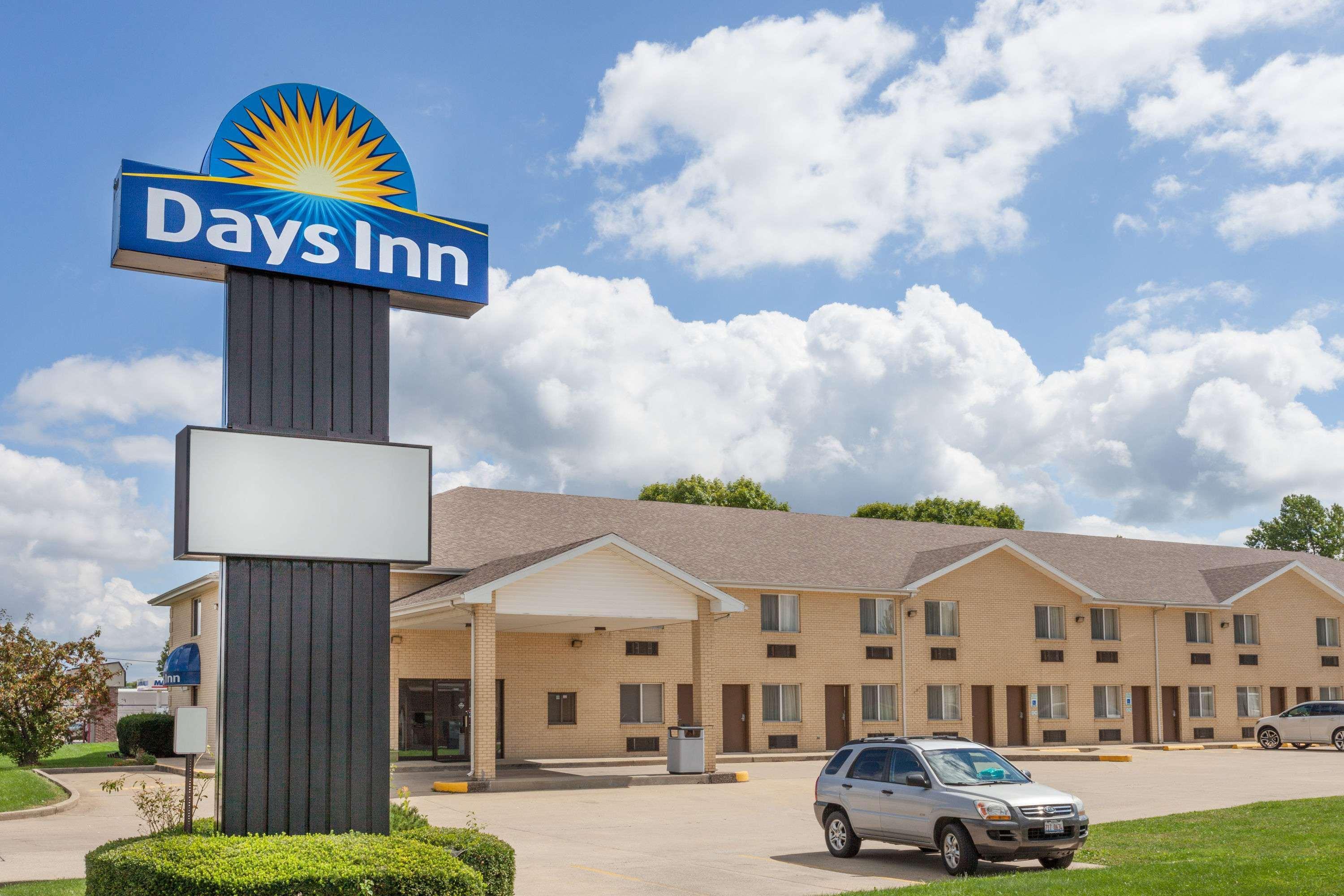 Days Inn By Wyndham Charleston Exterior foto